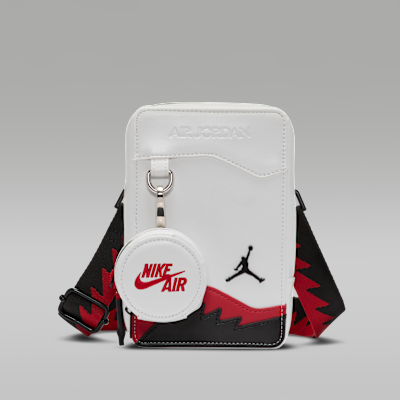 エアジョーダン5　クロスボディーバッグ1L Jordan AJ5 Crossbody Bag (1L). Nike JP
